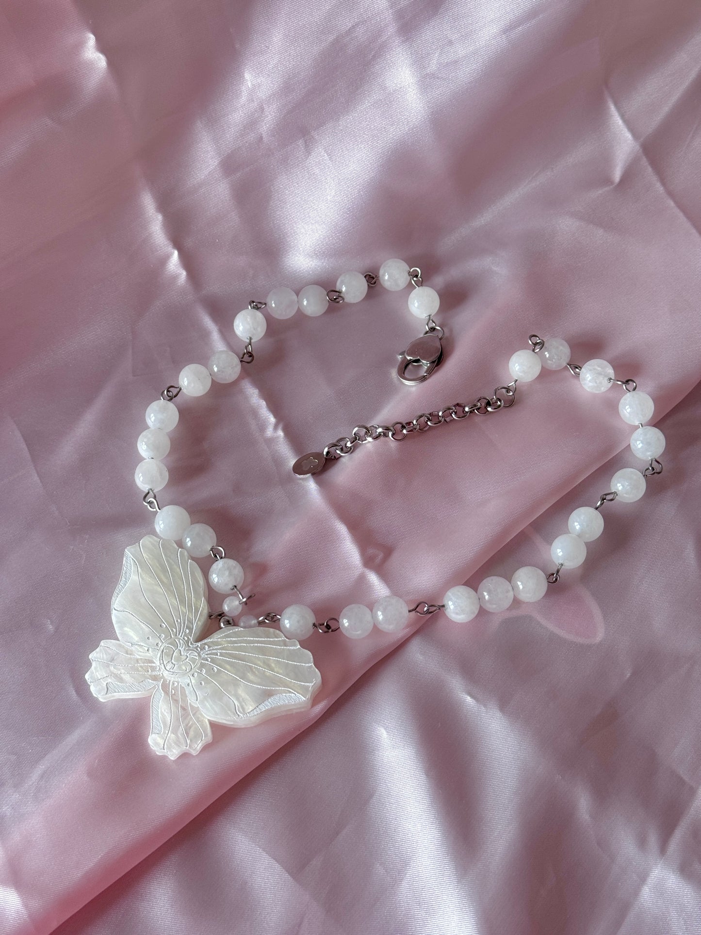 CLAVEL BLANCO │ collar